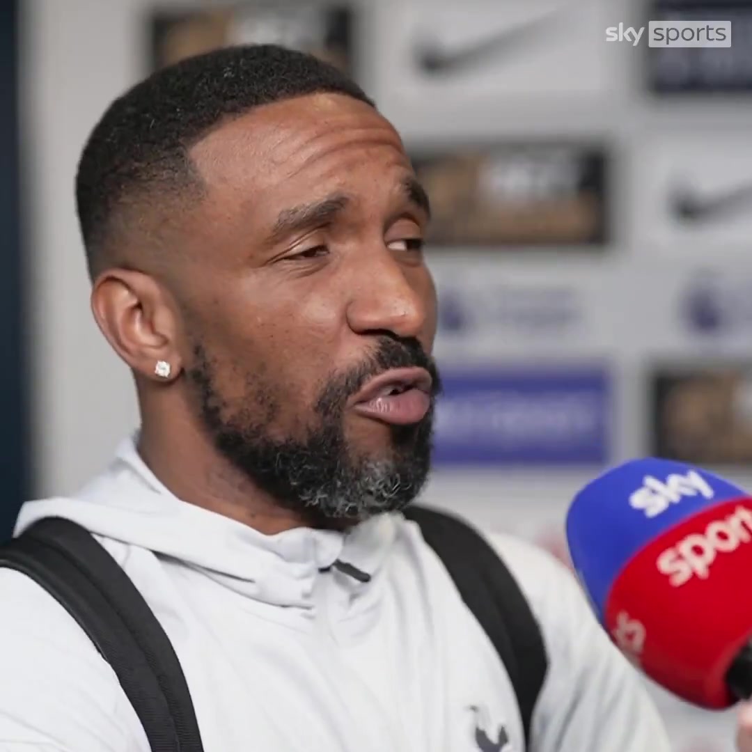 j9九游会老哥俱乐部交流迪福：热刺本赛季仍有机会赢得奖杯，上次夺冠已经过去很久了