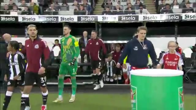 九游会j9官网真人游戏第一品牌赛季三杀！本赛季联赛杯，拉亚超巨失误，纽卡2-0阿森纳晋级决赛